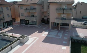 Piazzale casa 1